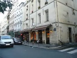 Martine Hov 50328 Hotel Paris